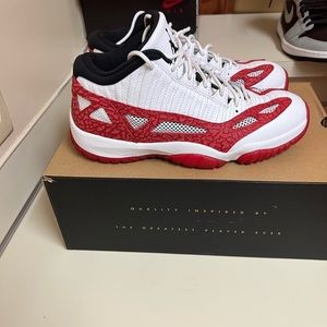 Air Jordan 11 Retro Low